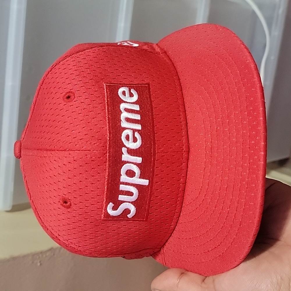Supreme red baseball fitted 7 1/4